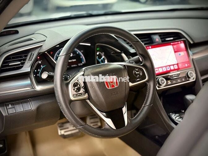 Honda Civic 2021 G 1.8 AT - 30,000 km siêu cọp.