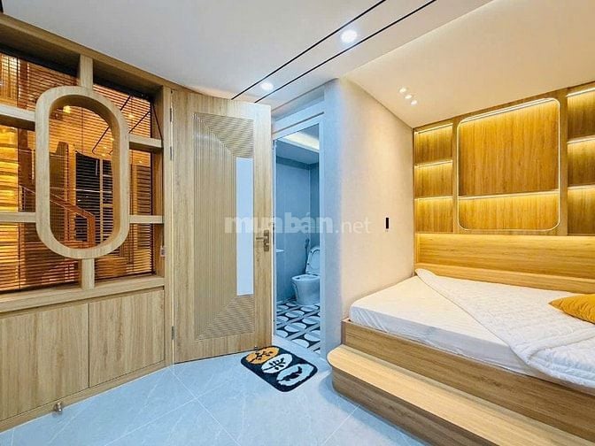 NHÀ ĐANG CHO THUÊ 300TR/NĂM GIỜ CẦN BÁN GẤP 8.5TY NGAY NTMK - QUẬN 3