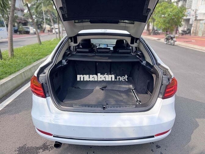 BMW 3 Series 2015 320i GT - 80000 km