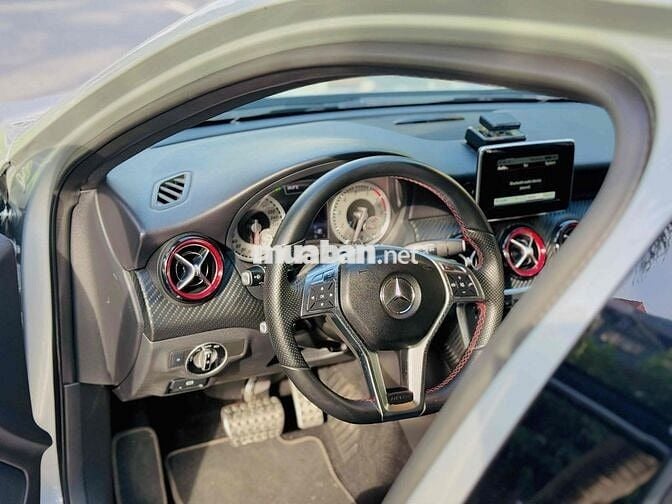 Mercedes Benz A Class 2015 250 AMG - 55000 km