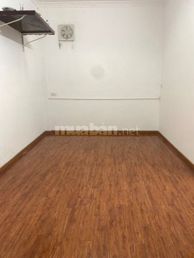 Căn hộ 43m2 gần ngã tư Nguyễn Trãi - Nguyễn Xiển