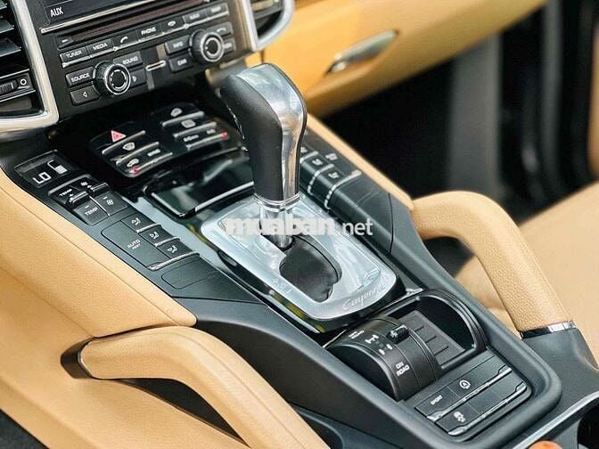 Porsche Cayenne 2015 3.6 V6 Đen/Kem