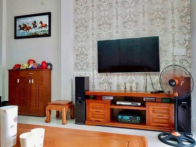 Nhà ngay AEON MALL Tân Phú, (4,8x18) nở hậu 5m, giá 8,9 tỷ.