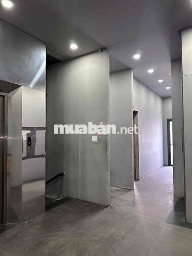 Mặt bằng ngay Becamex 7,5x35m. 1 trệt 2 Lầu sẵn máy lạnh