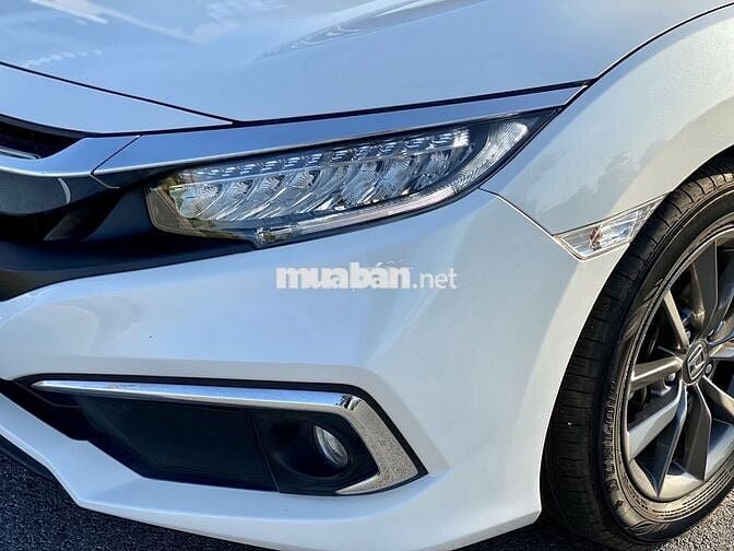 Honda Civic 2021 G 1.8 AT - 30,000 km siêu cọp.