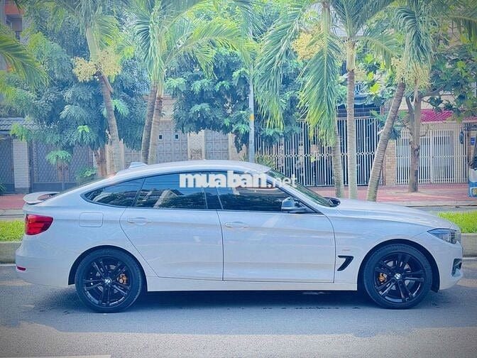 BMW 3 Series 2015 320i GT - 80000 km