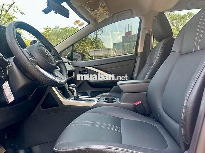 Mitsubishi Xpander Đỏ 7 chỗ 15.000 km