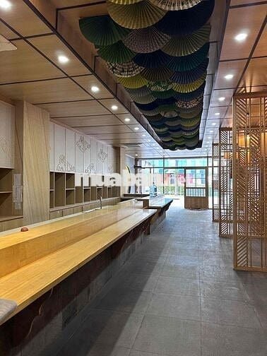 Mặt bằng ngay Becamex 7,5x35m. 1 trệt 2 Lầu sẵn máy lạnh