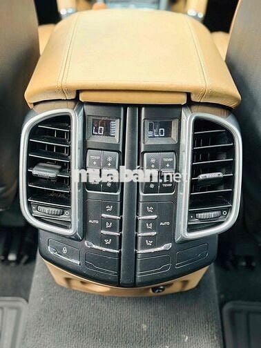 Porsche Cayenne 2015 3.6 V6 Đen/Kem