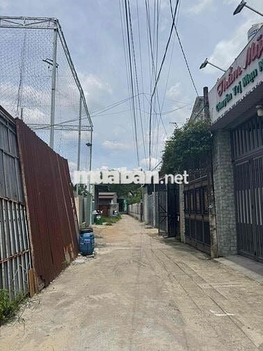 bán đất dt 734 m ngang 13 m dài 56 m ,cách  chợ dĩ an 150 m
