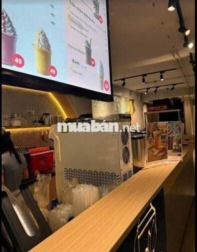 Cho Thuê Nhà Đường Nguyễn Tri Phương, Quận 10 ( 3 Lầu Suốt + ST, 3WC )