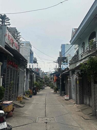 Bán nhà HxH Lô Tư -  Gần mặt tiền- Hẻm thông- 104m2