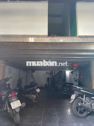 PHÒNG GÁC CỬA SỔ - LẦU 1 - KHU VỰC AN NINH - GẦN NGÃ 5 CHUỒNG CÚN