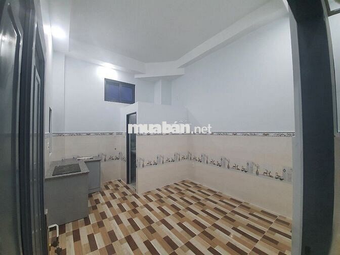 Phòng máy lạnh, nước nóng, Gần Metro-Hutech-NôngLâm