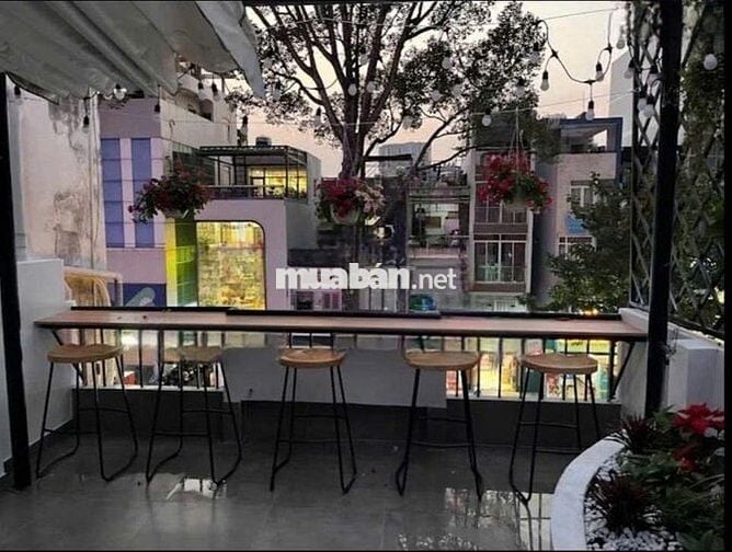 Cho Thuê Nhà Đường Nguyễn Tri Phương, Quận 10 ( 3 Lầu Suốt + ST, 3WC )