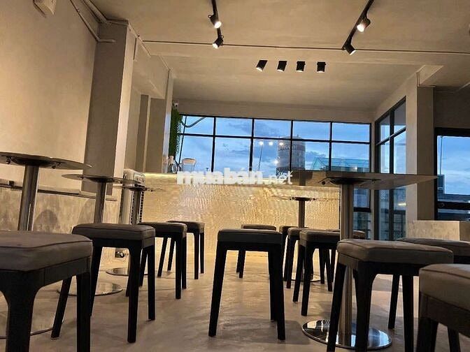 VĂN PHÒNG CAO CẤP + PANTRY + SÂN THƯỢNG