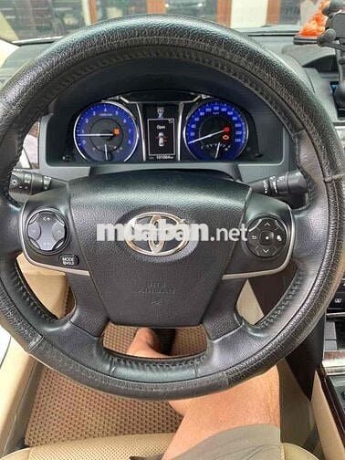 Toyota Camry 2015 2.0E - 100000 km