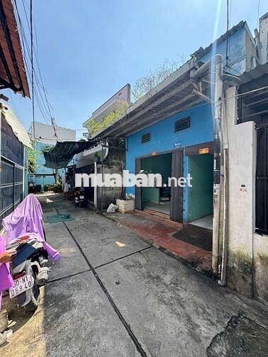 Nhà cần bán gấp , HXH , 70m2 giá tốt . Hương Lộ 2. BT