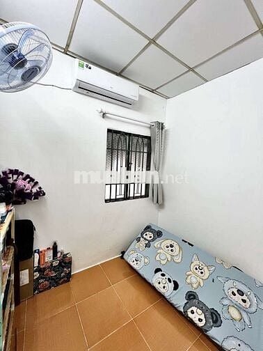 3 tầng - Giáp Bình Long - Nhỉnh 2 tỷ