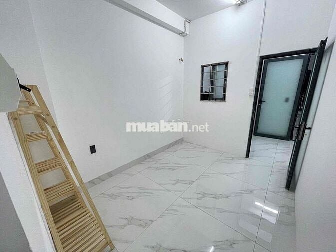 Căn 2PN1WC rộng 40m2 + nhà thang máy + có sân sau