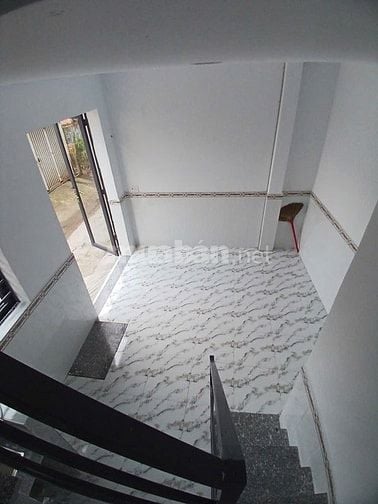 Bán nhà nhỏ xinh DT : 5m x4m 1T + lầu suốt hẻm thông 5m