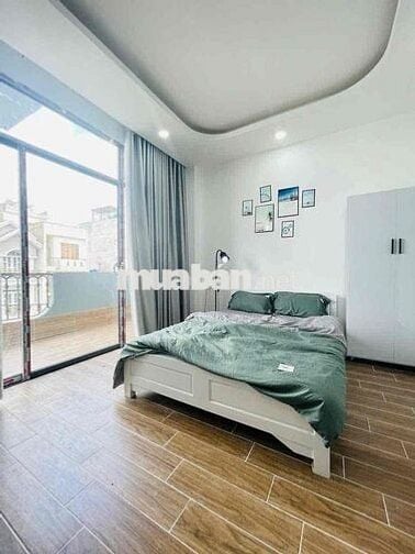 Khách Cần Pass Phòng - Ban Công - Hầm Xe - Thang Máy