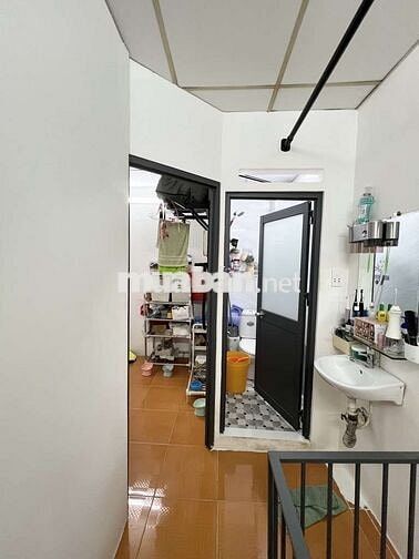 3 tầng - Giáp Bình Long - Nhỉnh 2 tỷ