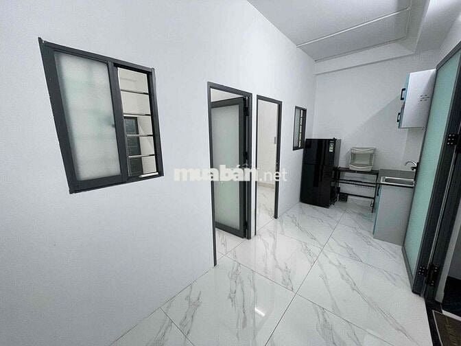 Căn 2PN1WC rộng 40m2 + nhà thang máy + có sân sau