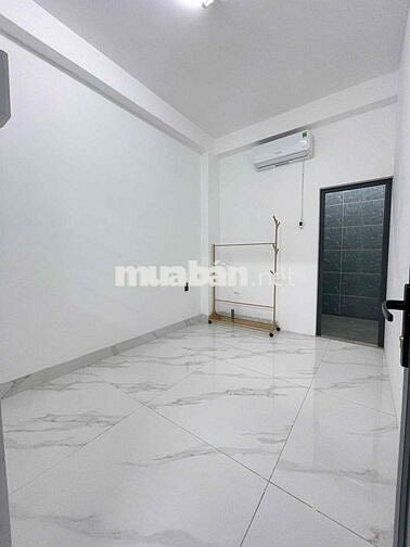 Căn 2PN1WC rộng 40m2 + nhà thang máy + có sân sau