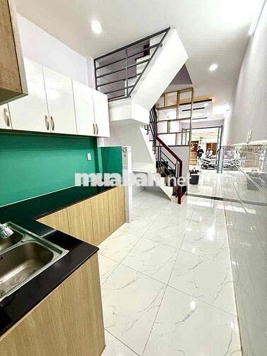 Nhà Bán . DT 2m6x12 .1 lầu 2 phòng .2 wc Phường 3 Q8