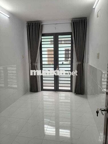 Nhà Bán . DT 2m6x12 .1 lầu 2 phòng .2 wc Phường 3 Q8