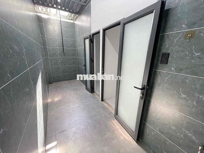 Căn 2PN1WC rộng 40m2 + nhà thang máy + có sân sau