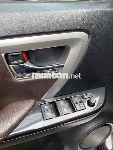 TOYOTA FORTUNER 2.7AT SX 2019