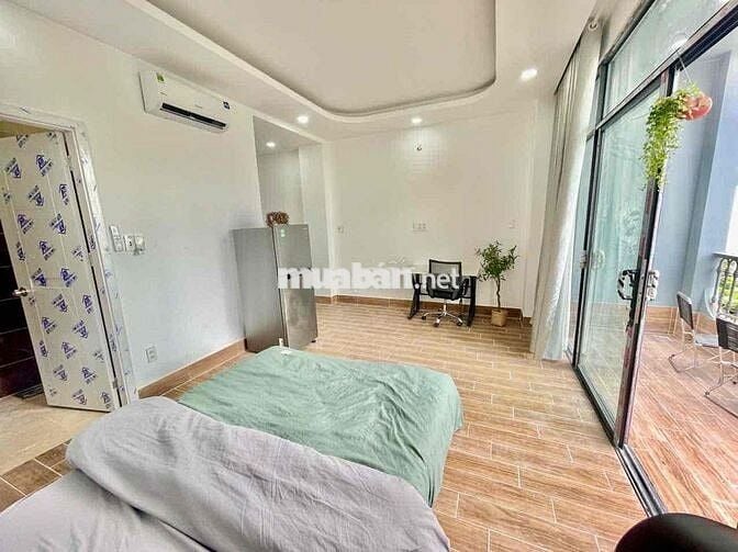 Khách Cần Pass Phòng - Ban Công - Hầm Xe - Thang Máy