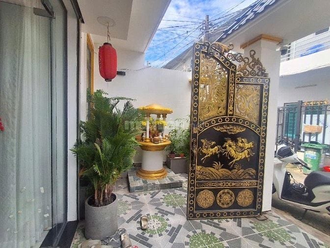 Nhà 3 tầng hẻm xe hơi 803 HTP Quận 7. 7*19, hơn 9 tỷ.