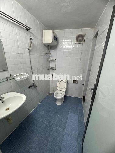 Nhà kiệt NÚI THÀNH - SƠN SỬA SẠCH MỚI - GẦN ĐƯỜNG CHÍNH Nhà gác lửng k