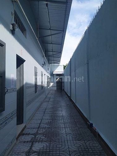 Cô Hồng về Đồng Tháp ở với con cần bán gấp dãy trọ Bình Chánh 860TR