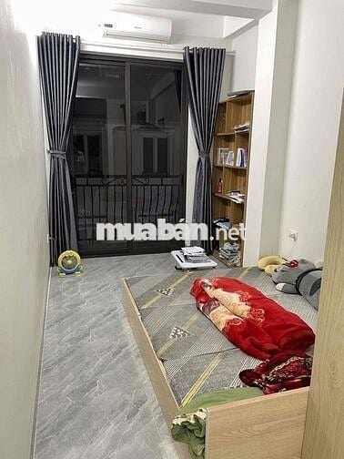 Nhượng lại trọ 25m2 vskk có Ban công thoáng gần mặt đường Cổ Nhuế