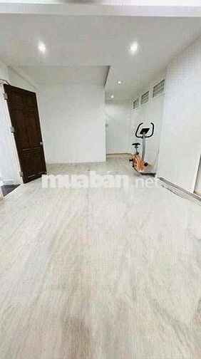 🏠 Cho thuê Biệt Thự có sân vườn mặt tiền đường nội bô P10 Q6