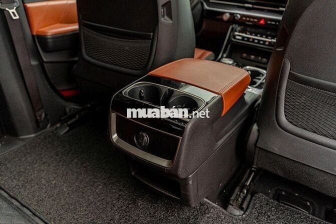 Kia Carnival 2023 Signature 3.5G - 47000 km