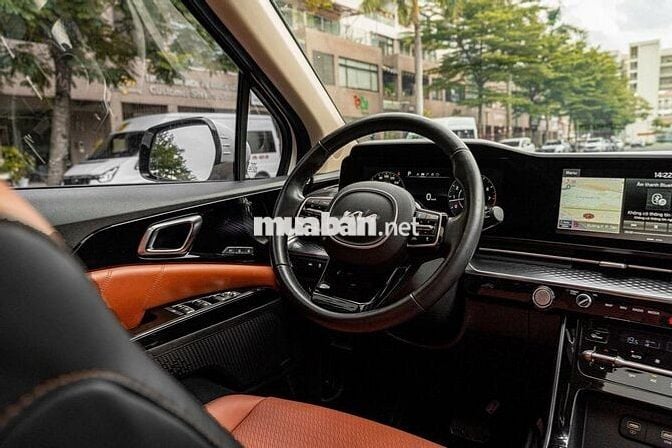 Kia Carnival 2023 Signature 3.5G - 47000 km