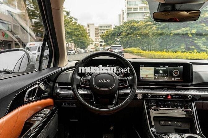 Kia Carnival 2023 Signature 3.5G - 47000 km