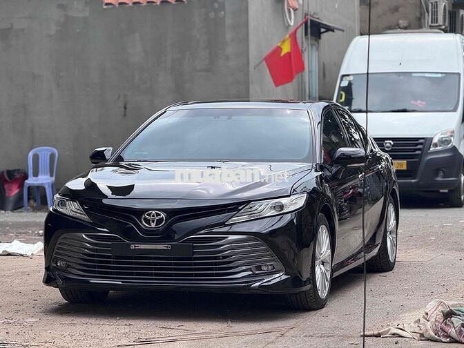 Bán Toyota Camry 2020 2.5Q hỗ trợ bank