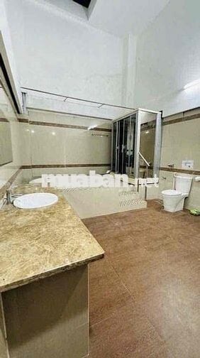 🏠 Cho thuê Biệt Thự có sân vườn mặt tiền đường nội bô P10 Q6