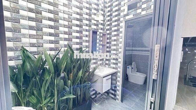 Li dị bán gấp nhà 1 trệt 2 lầu, p.An Phú, Thuận An, dt 62m2/1,67 tỷ