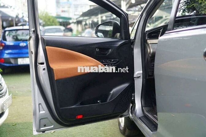 25.000 km. Toyota Innova 2018 Bạc