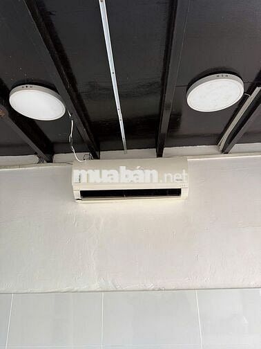 Nhà nhỏ riêng biệt DT 24m2, hẻm 6m, gần mặt tiền Nguyễn Xí, Q.BT