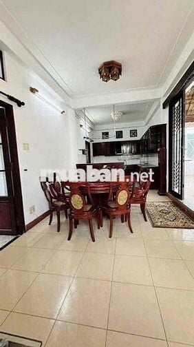 🏠 Cho thuê Biệt Thự có sân vườn mặt tiền đường nội bô P10 Q6