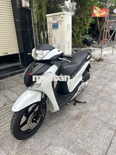 Honda SH 125 Nhập Ý Sporty Trắng