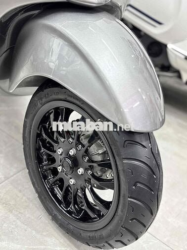 Piaggio Vespa 2019 ABS Xám titan